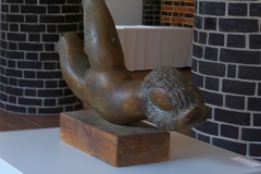 Fröhlicher Putto, Sandstein und Bronze1960 © Herr Kirst