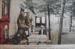 1912 Bären vor Restaurant in Mahlsdorf