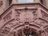 Nikolaiviertel Kurfürstenhaus mit Berliner Bär über dem Eingangstor © Christa Junge