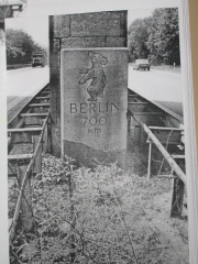 Bild 2 Zweiter Standort des Kilometersteins auf der A 8, Fahrtrichtung Karlsruhe (Foto Katz)